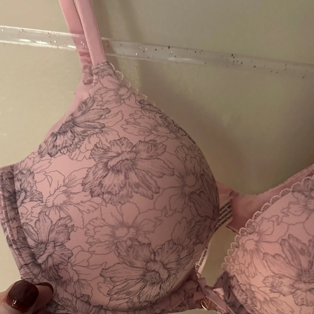 Victorias Secret Pink Floral Lace Push Up Bra‎ | 34C